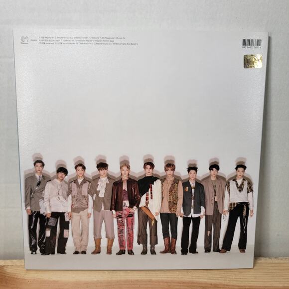 CD NCT 127: The 1st Album REGULATE (Taeil Version) Photobook + Photo Card - Picture 3 of 3